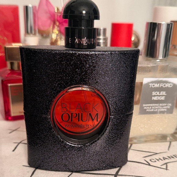 Yves Saint Laurent Other - Yves Saint Laurent Black Opium